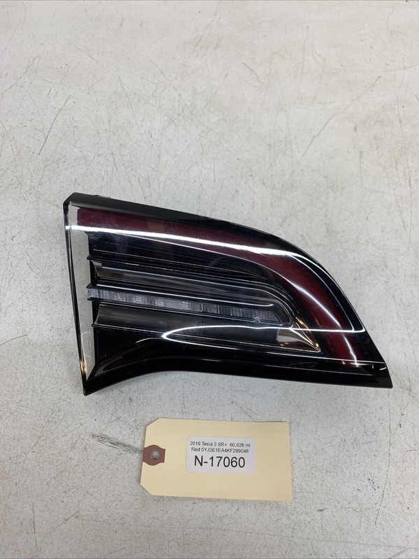 ⚡️21-23 Tesla 3 Y Taillight Tail Light LH Trunk 3-pin 1077401-00-F 17060 B17