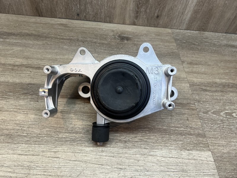 2021-2024 Nissan Rogue 1.5L AUTO CVT Transmission MountOEM