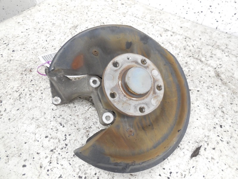 2009-2018 Volkswagen Tiguan Rear Spindle Knuckle Hub Passenger Right RH FWD OEM