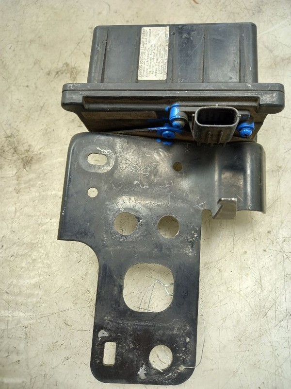 05 06 07 TOYOTA AVALON PASSENGER RIGHT CRUISE CONTROL SENSOR 88210-41010
