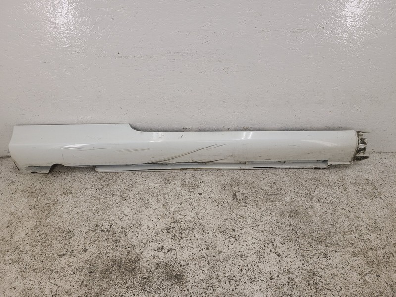 Volvo C70 Rocker Panel Side Skirt Moulding Passenger Right OEM 2006-2013