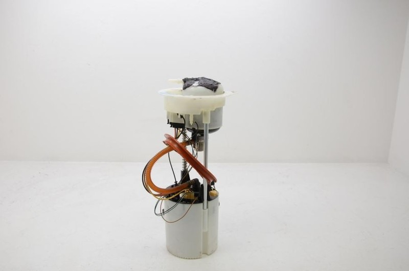 2015-2018 Porsche Macan 2.0L Fuel Pump Assembly