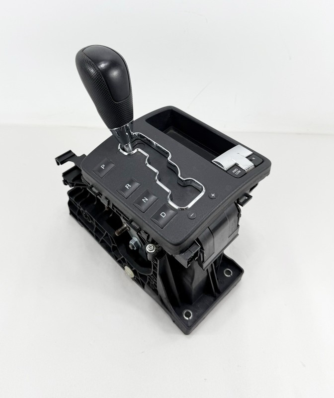 2005-2007 Jeep Grand Cherokee 4X4 Automatic Gear Shifter Lever P52124140AC OEM