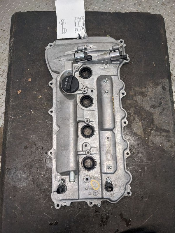 2009-2019 TOYOTA COROLLA 1.8L ENGINE VALVE COVER 11201-0T010 OEM 1180369