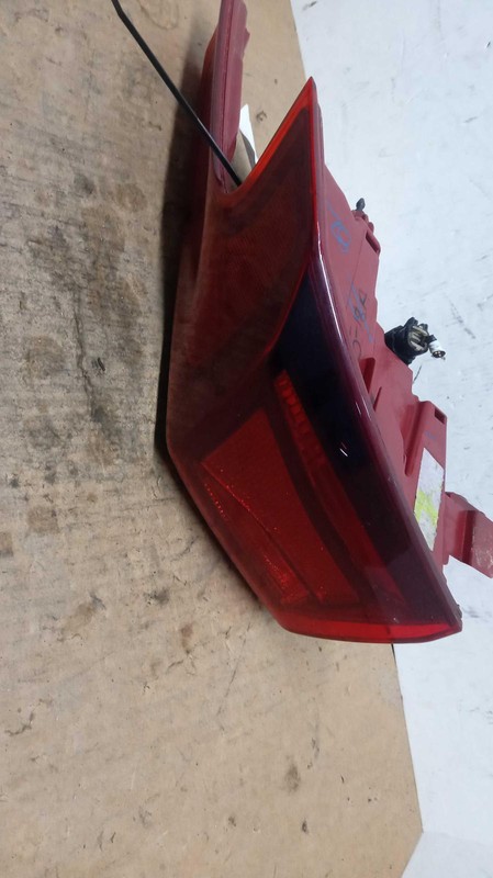 2019 Hyundai Santa Fe Right Tail Light Assembly Black 91K Miles OEM Replacement