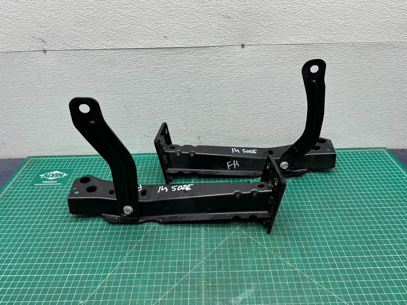 12-19 FIAT 500 FRONT LEFT AND RIGHT SIDE BUMPER IMPACT BAR BRACKET OEM