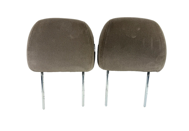 2003-2006 Silverado / Sierra Front Headrests Pair Set OEM *(Beige Cloth 52D)
