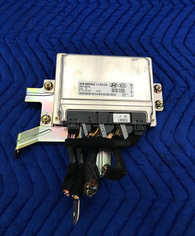 2005 Hyundai Tucson ECM ECU Computer OEM