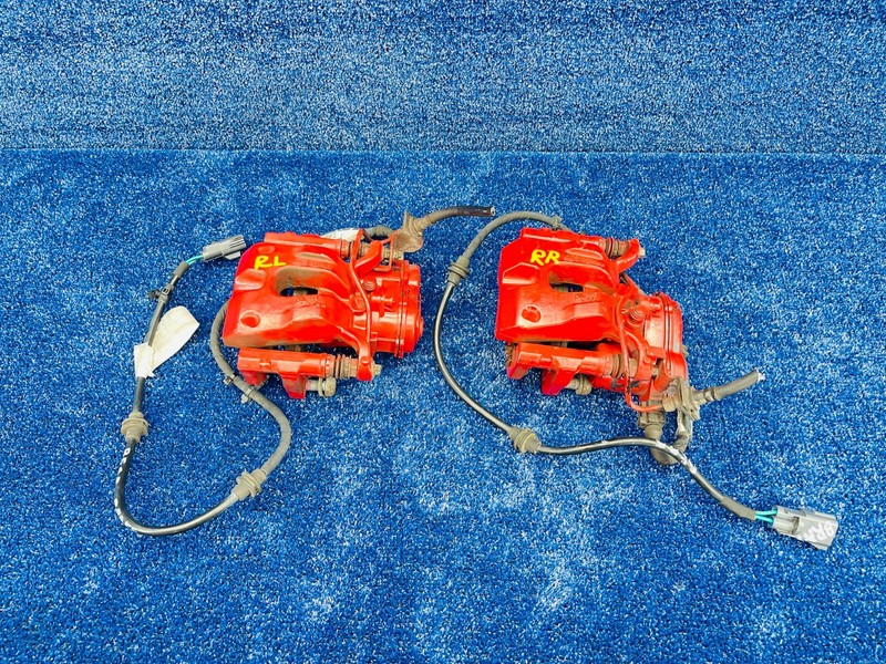 2015-2017 Chrysler 200 Rear Brake Caliper Left & Right Pair OEM
