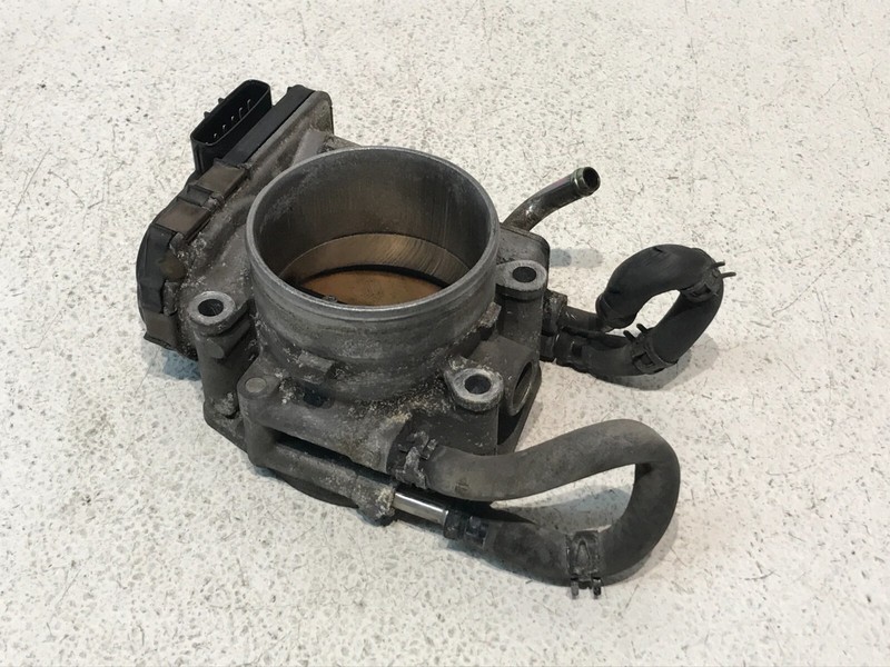 2003 2004 Toyota Sequoia Throttle Body OEM 22030-50170