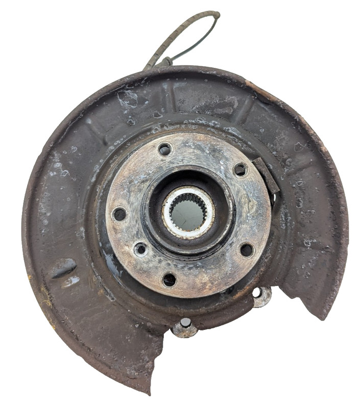 1998-2000 BMW 528i Rear Driver Knuckle