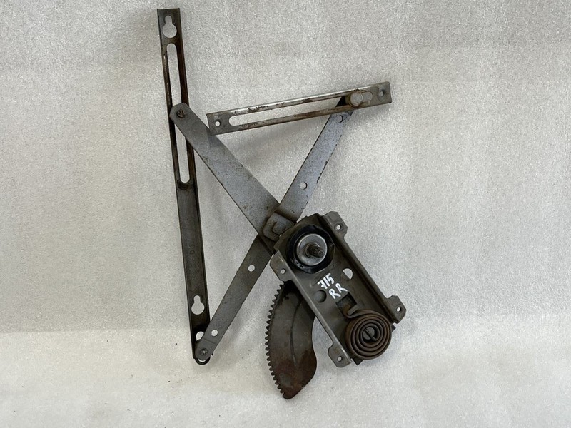 1979 1980 1981 HONDA ACCORD RIGHT PASSENGER SIDE REAR DOOR WINDOW REGULATOR