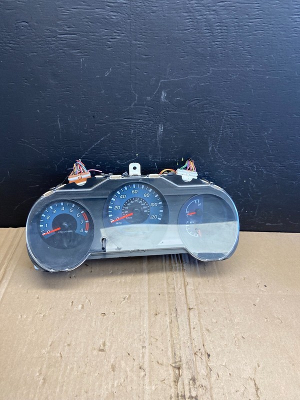 2002-2003 Nissan Pathfinder Xterra Cluster Speedometer Instrument OEM AB8915 DG