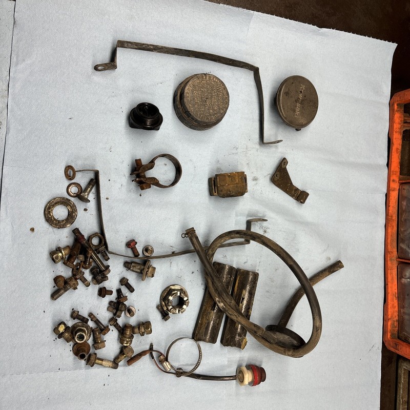1988 Kawasaki Mule 1000 KAF450 Misc.Chassis And Frame Parts Lot