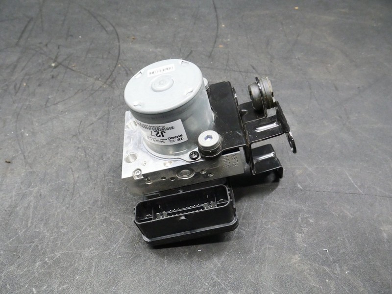 2018-2023 Kia Stinger ABS Pump Module Anti Lock Brake Assembly 58920J5270 OEM