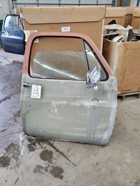 Passenger Right Front Door Manual Fits 77-91 BLAZER/JIMMY (full size) 274586