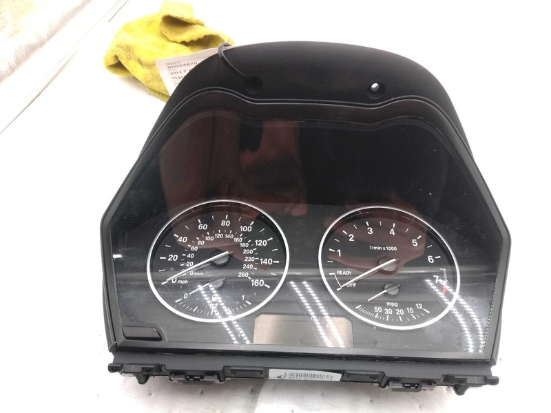 2017 BMW X1 Speedometer Gauge OEM White 62106805181 66000 Miles