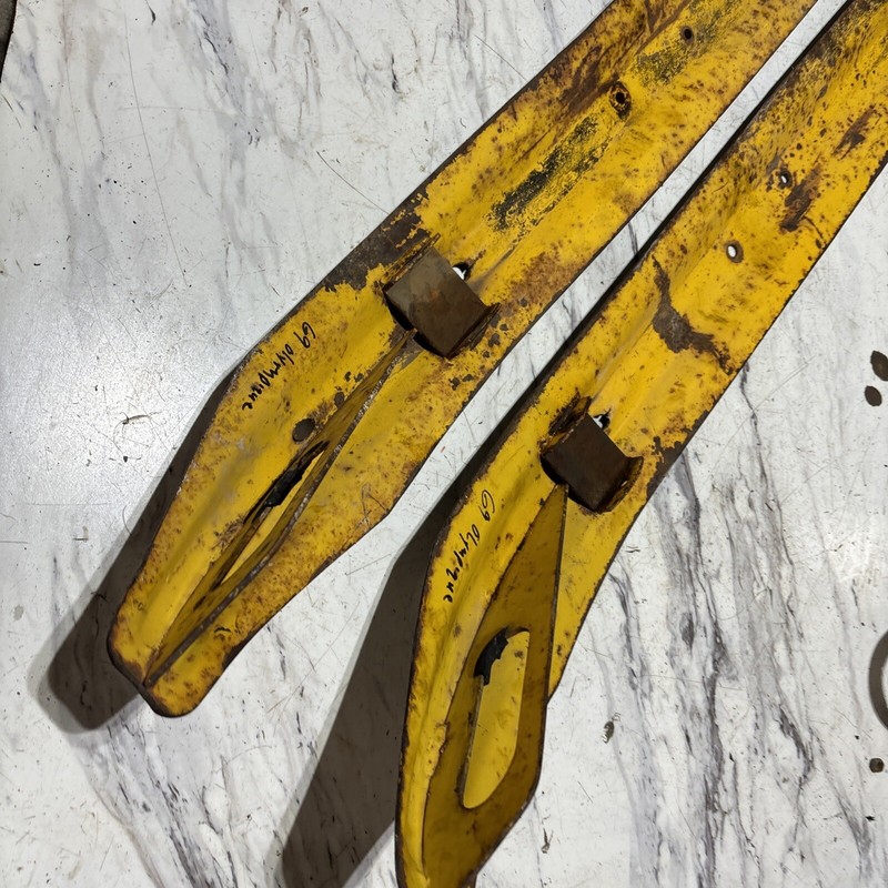 1969 Ski Doo Olympique vintage snowmobile, Skis