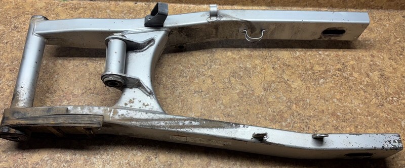 2002 Suzuki GSX750 GSX 750F Katana Rear Back Swing Arm Swivel Pivot Suspension