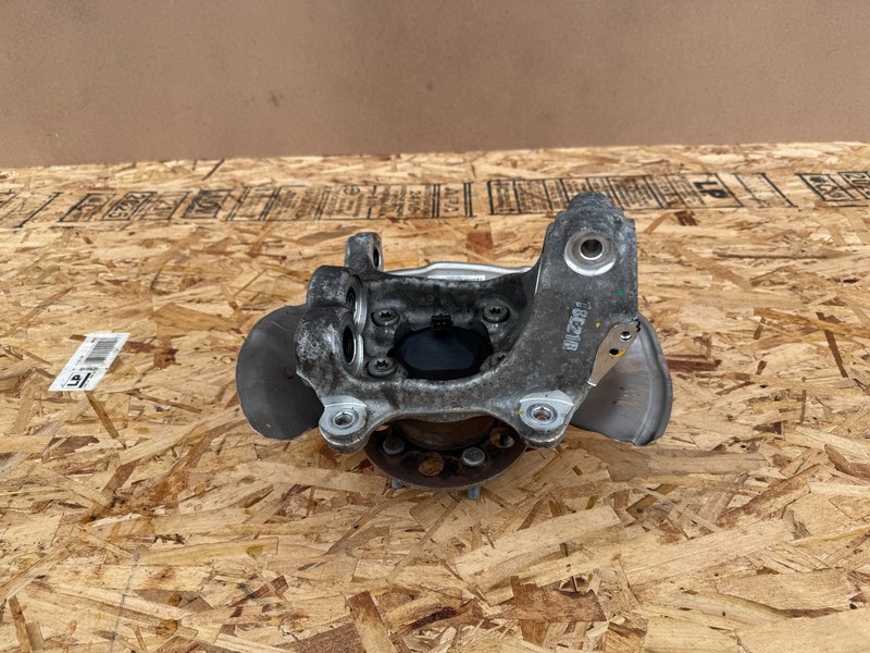 KIA STINGER 2018-2023 OEM FRONT RIGHT PASSENGER SPINDLE KNUCKLE BEARING RWD ASSY