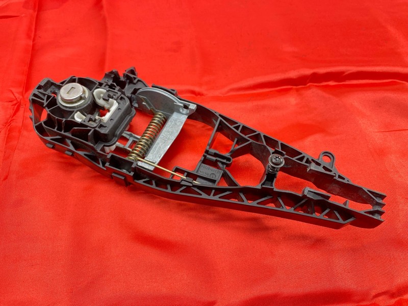 BMW F48 F15 F16 F85 F86 X1 X2 X5 X6 Front Left Driver Door Handle Carrier OEM✅