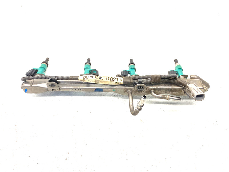 13-17 LEXUS LS460 RIGHT OUTER ENGINE FUEL INJECTION RAIL W/INJECTORS OEM A0.46