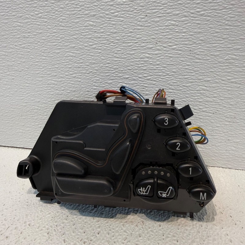 OEM Rear Right Passenger Seat Adjust Switch 2208211258 00-02 Mercedes W220 S500