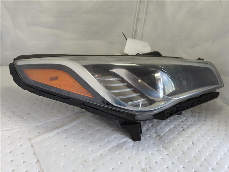 2015 Hyundai Sonata Right Headlight Assembly Brown OEM 457822 Used