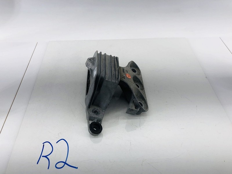 16-23 CHEVROLET MALIBU 1.5L L4 GAS ENGINE MOTOR FRONT MOUNT BRACKET OEM