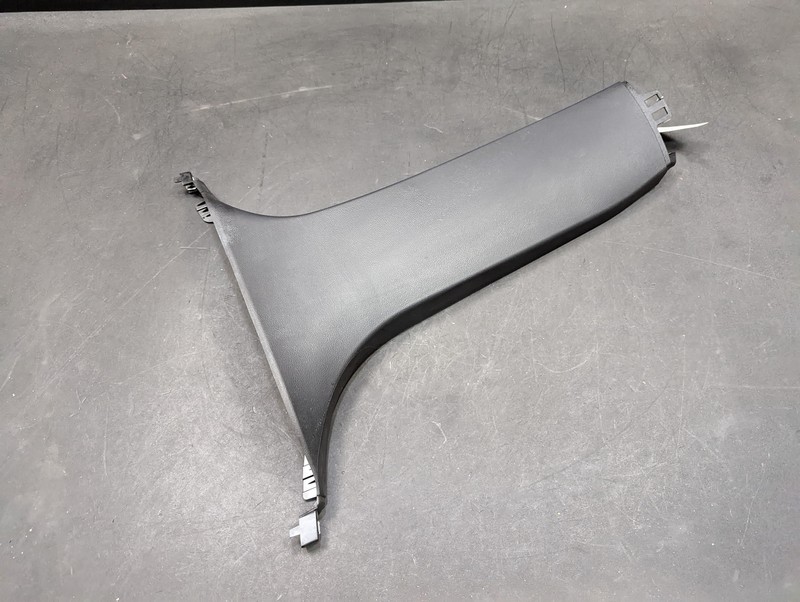Center Left B Pillar Lower Trim Panel 2018 BMW X6 7385627 2015 2016 2017 2019