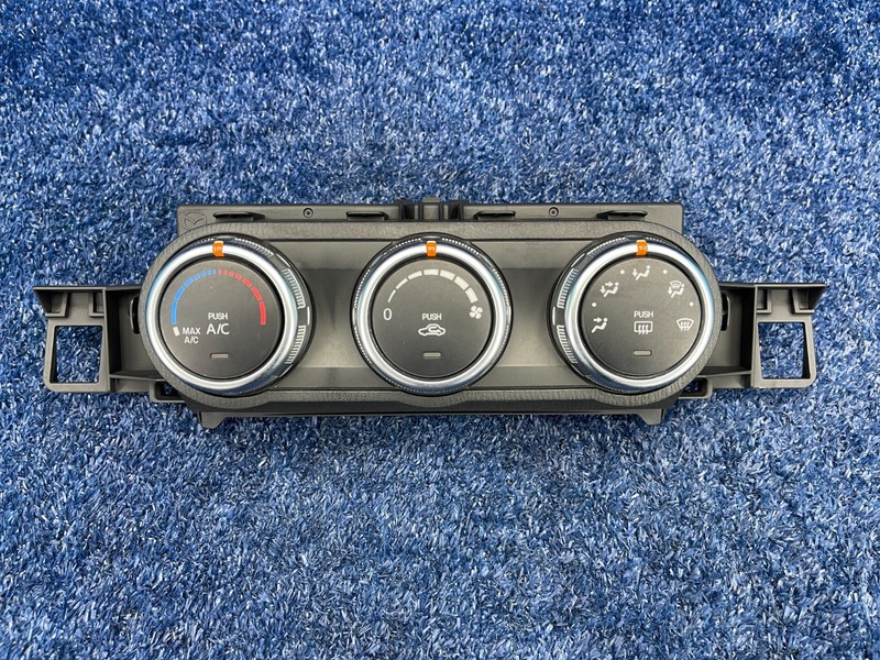 2017–2020 FIAT 124 Spider AC Heater Climate Control Unit OEM NA4L 61 190