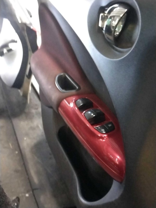 2011-2012 Nissan Juke Left Door Black 4DR SUV OEM Used Part 137997