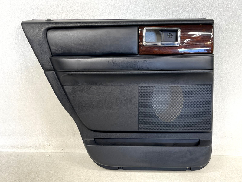 ⭐2015-2017 LINCOLN NAVIGATOR REAR LEFT DRIVER INTERIOR DOOR PANEL OEM LOT2664