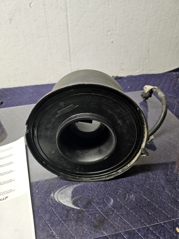 2002 F250 5.4 Air Intake Piece With MASS AIRFLOW MAF