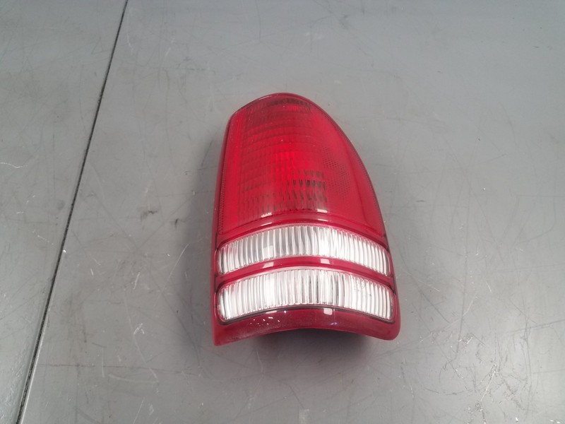 2000 Dodge Dakota R/T Xcab Right Tail Light #6021 Q4