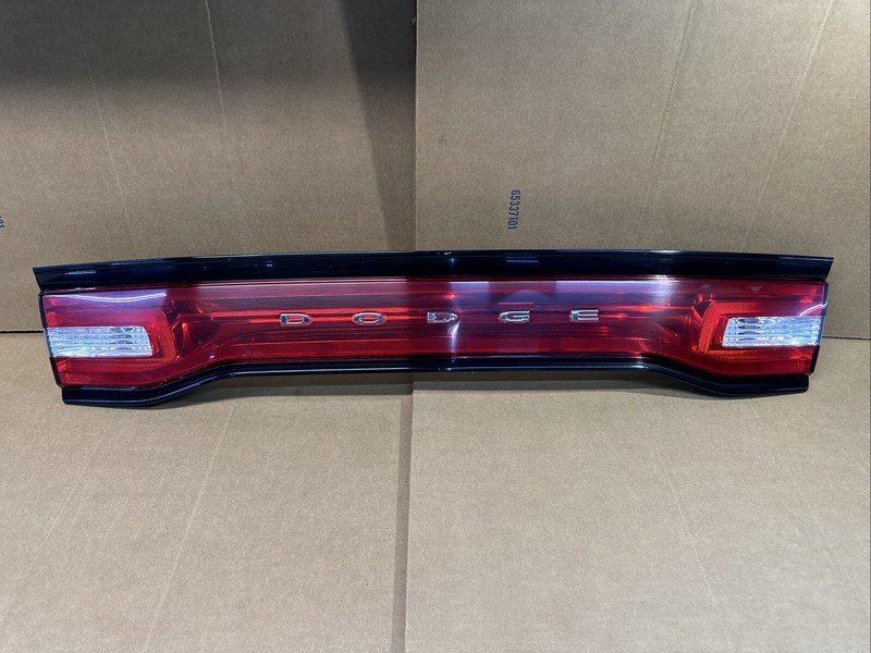 2011-2014 DODGE CHARGER REAR TRUNK LID CENTER LED TAILLIGHT LAMP PANEL LIGHT OEM