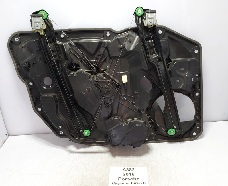 ✅11-18 OEM Porsche Cayenne Turbo 958 Front Right Passenger Door Window Regulator