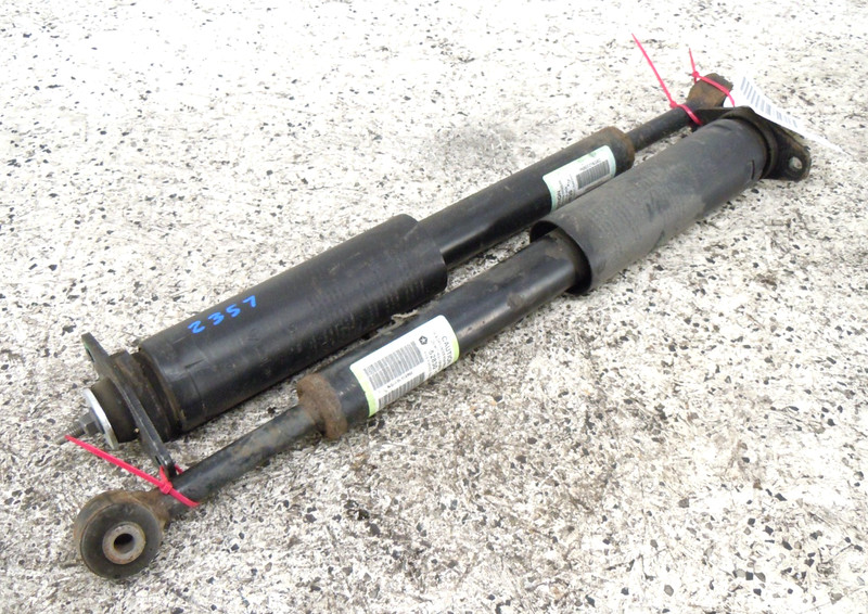 2016 16 Dodge Challenger Rear Shock Absorber Pair Left Right OEM 68072163AC