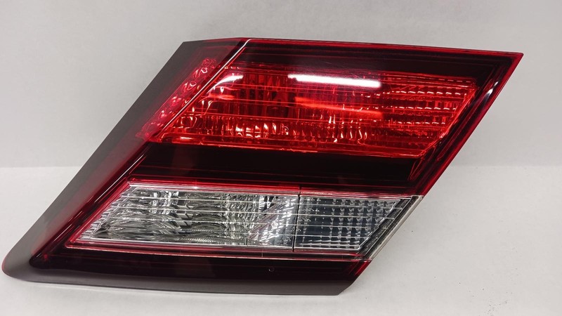 13-'15 HONDA CIVIC Sedan Right passenger inner Taillight OEM Grade A!