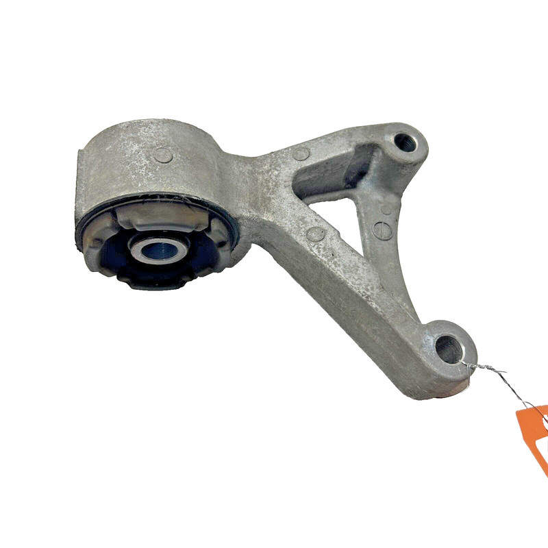 20-23 TOYOTA CAMRY AWD REAR DIFFERENTIAL DRIVER SIDE MOUNT SUPPORT BRACKET OEM