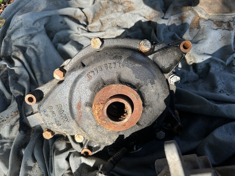 2000-2003 BMW X5 4.4L Front Axle Differential Carrier Assembly OEM DK90881