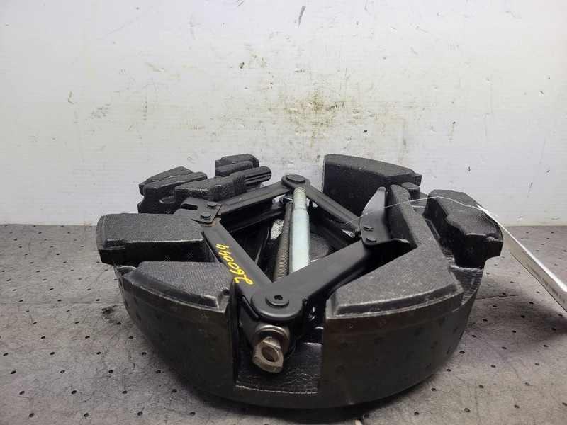 IMPREZA 2022 Jack and Tool Kit 1777890