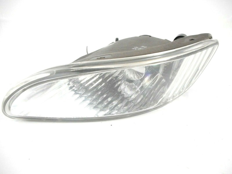 04 05 06 Lexus RX330 Driver Left Fog Lamp OEM Bumper Mounted