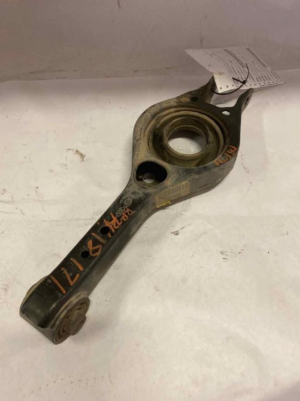 Lower Control Arm Rr HYUNDAI SONATA Right 11 12 13 14