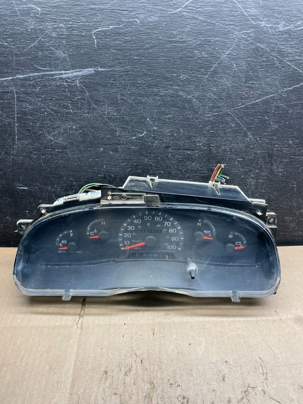 2001 - 2002 Ford Econoline E250 E350 Van Speedometer Instrument Cluster W1446 DG