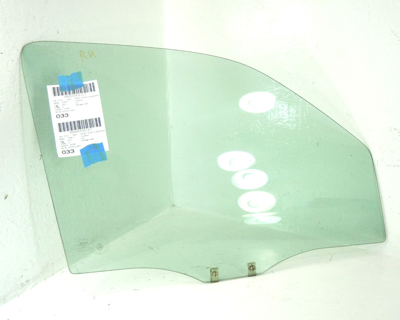 2001-2006 Mazda Tribute Front Door Window Glass Passenger Right OEM