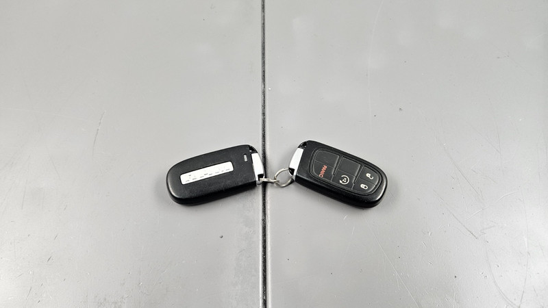 2018 Ram 3500 Laramie DRW Diesel 4x4 Key Fobs - 2#5222 V10