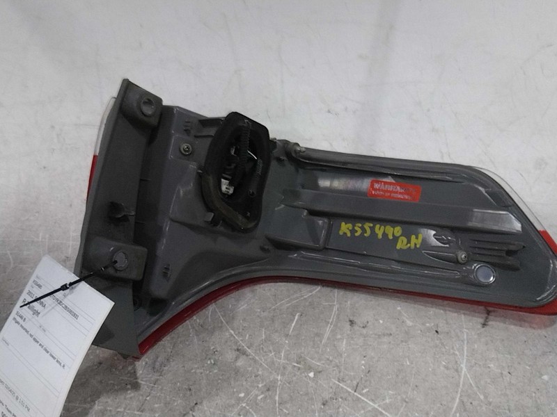 2011-2014 Toyota Sienna Right Tail Light Assembly Grey 281158 Used 189K Miles