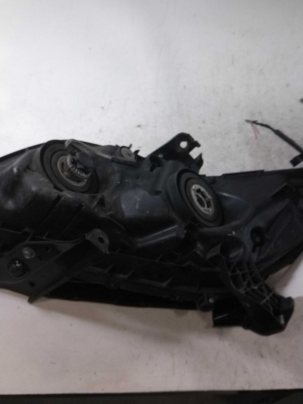 2015 Honda Civic Right Headlight Assembly Red OEM 238663 Used 110K Miles