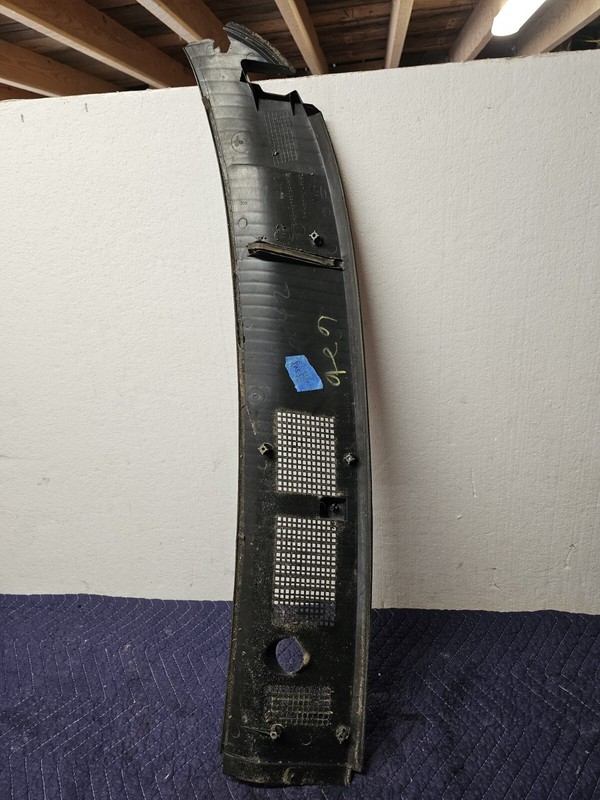 OEM 96-19 Ford E-VAN Wiper Cowl Panel Grille Screen Plastic RH Passenger Damaged